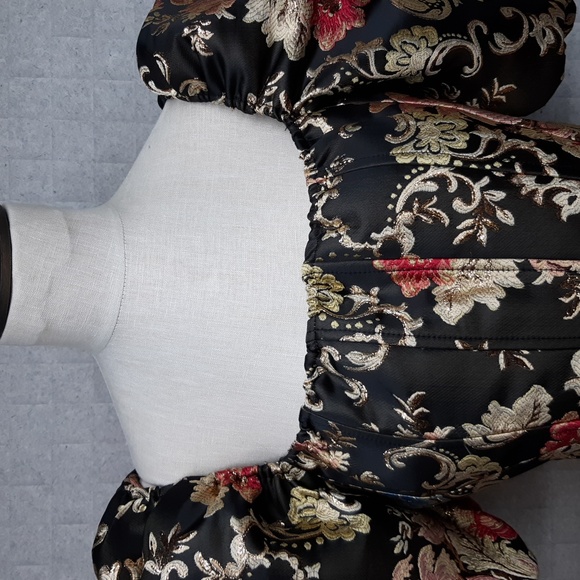 Shein Cropped Blouse - Picture 2 of 8